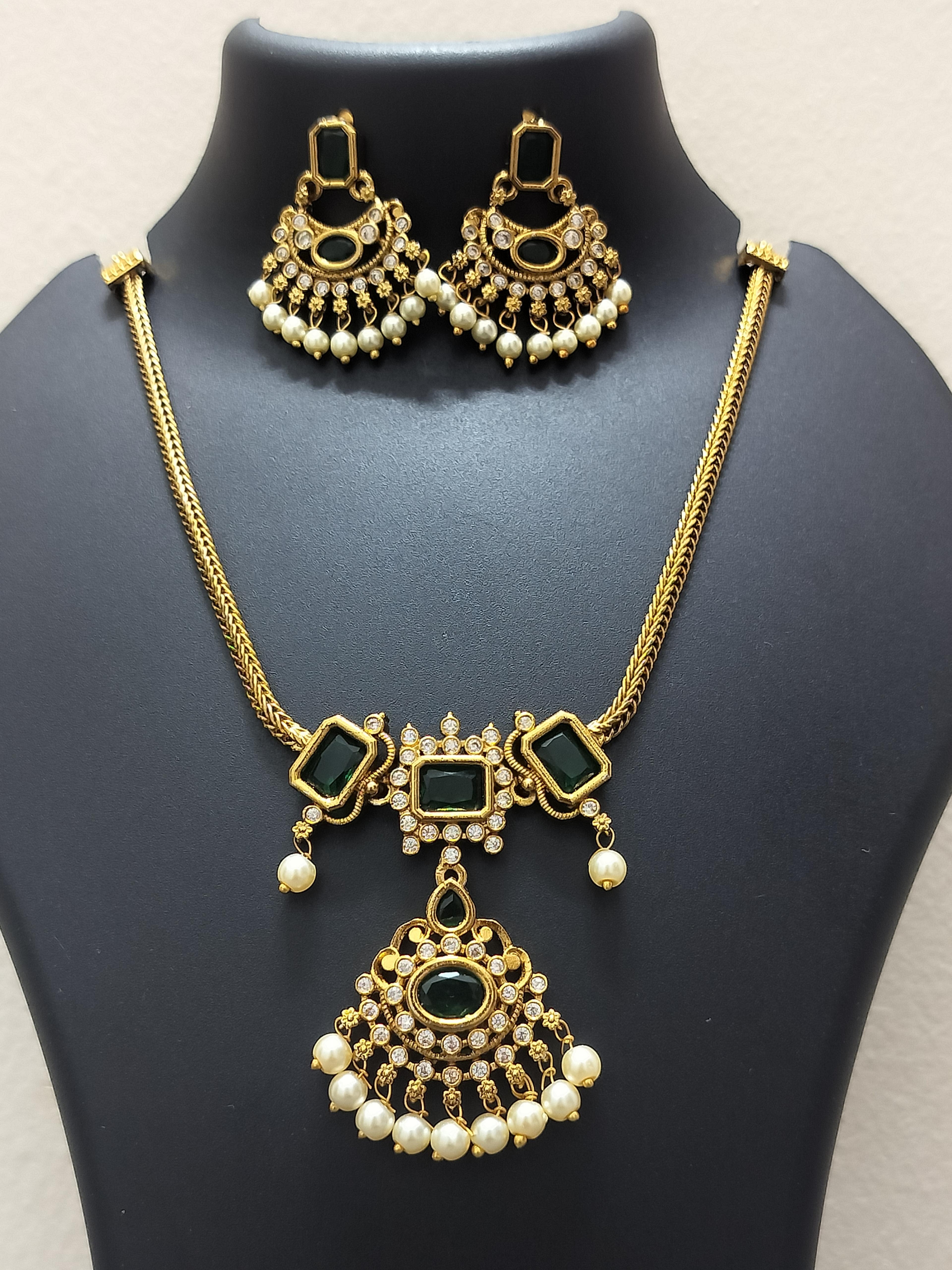 Heritage gold finish ruby pendants - product media