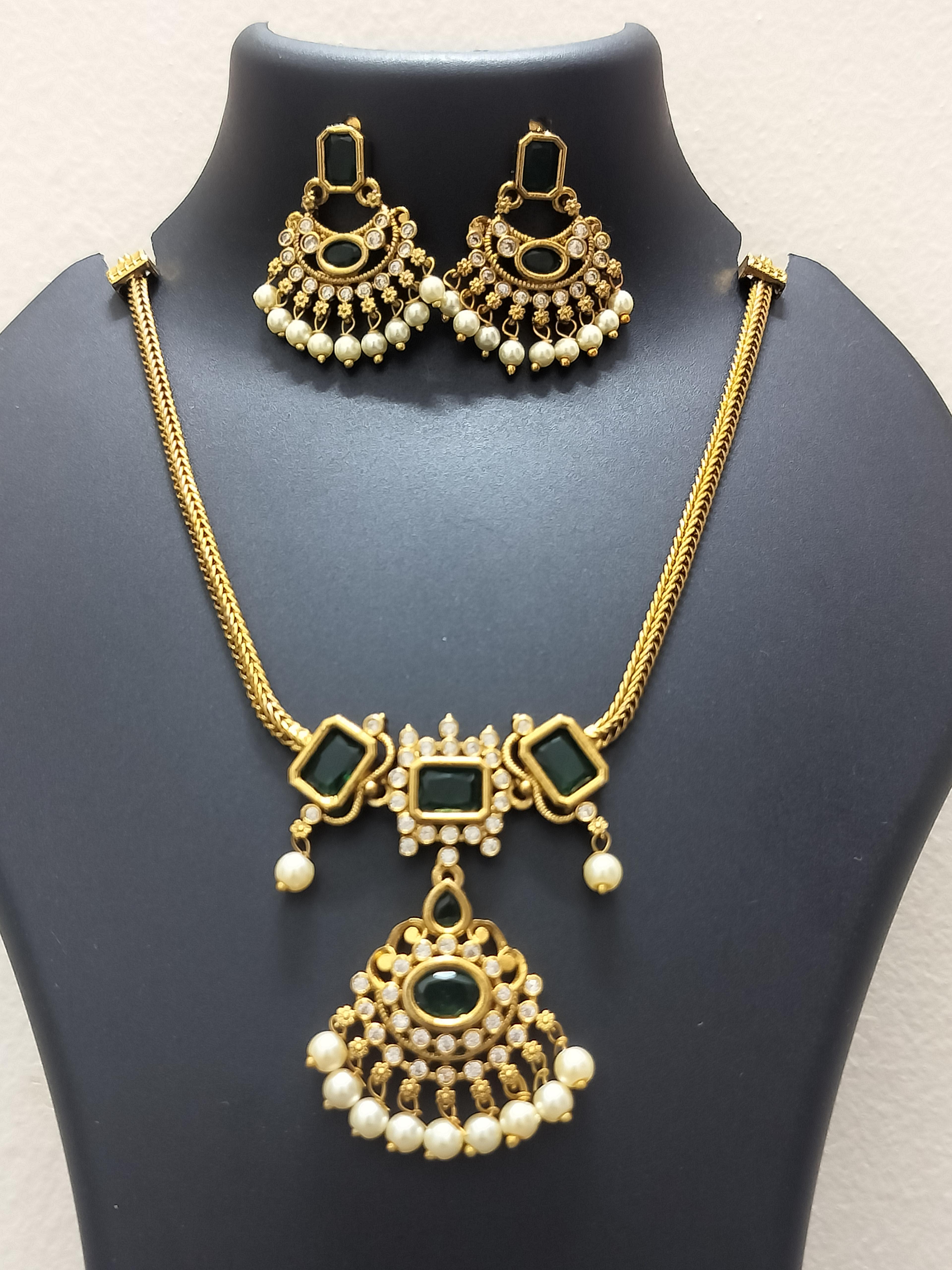 Heritage gold finish ruby pendants - product media
